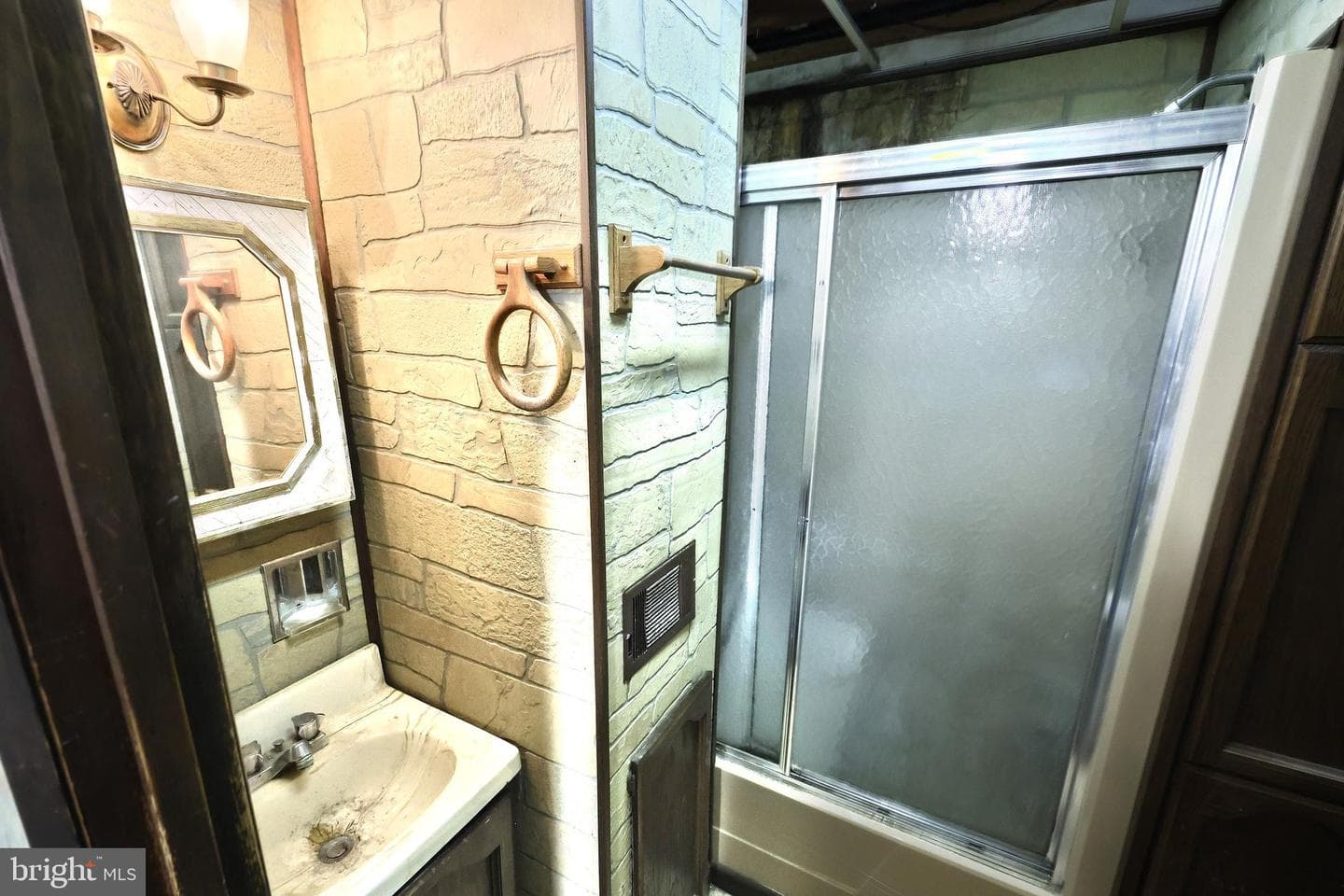 2106 Hope Drive photo 30