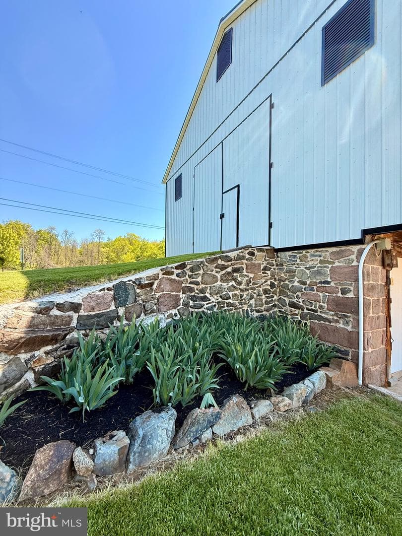 670 Zeigler Road photo 57