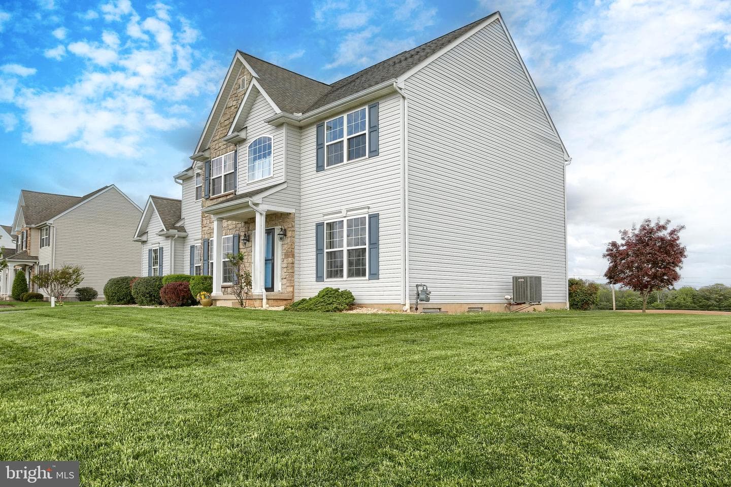 552 Soapstone Lane photo 2