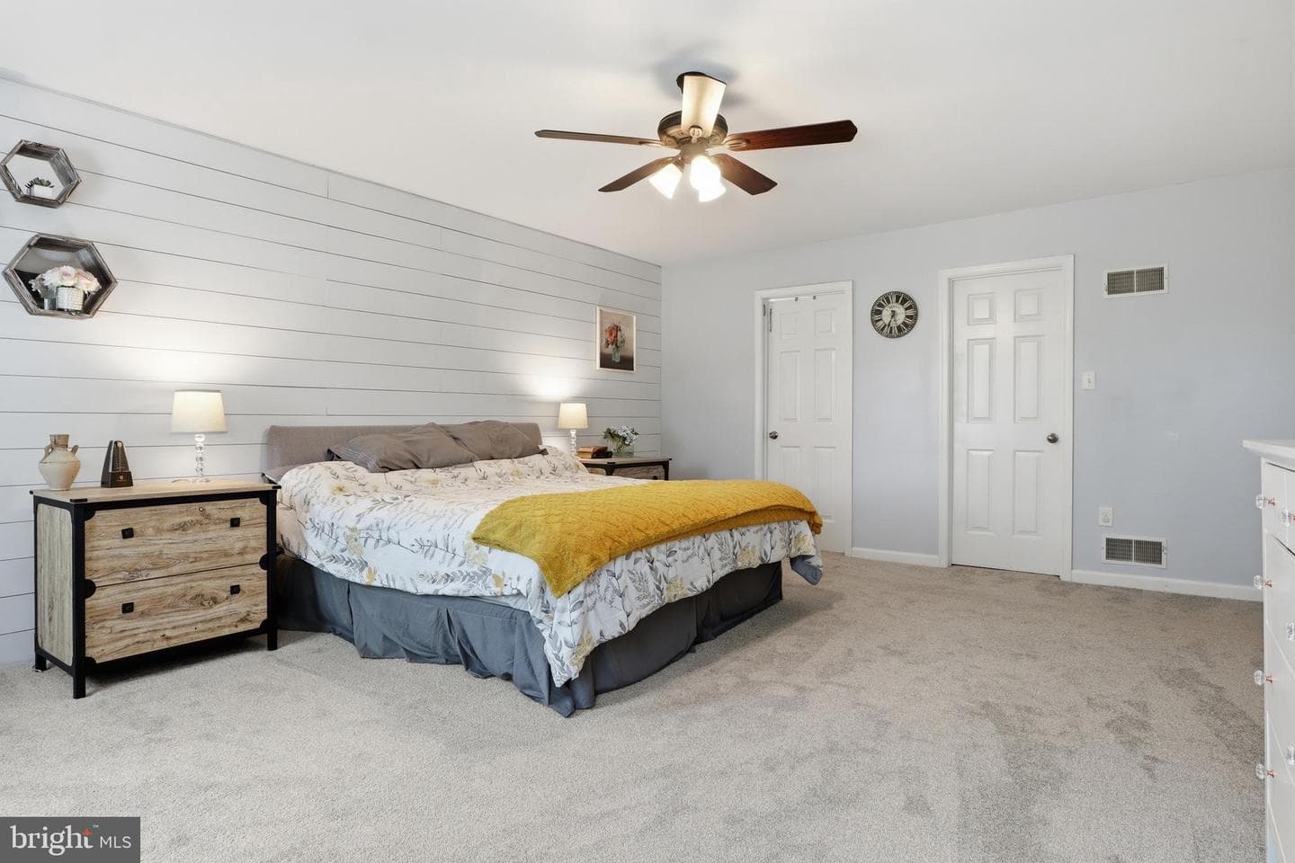400 White Rose Lane photo 27