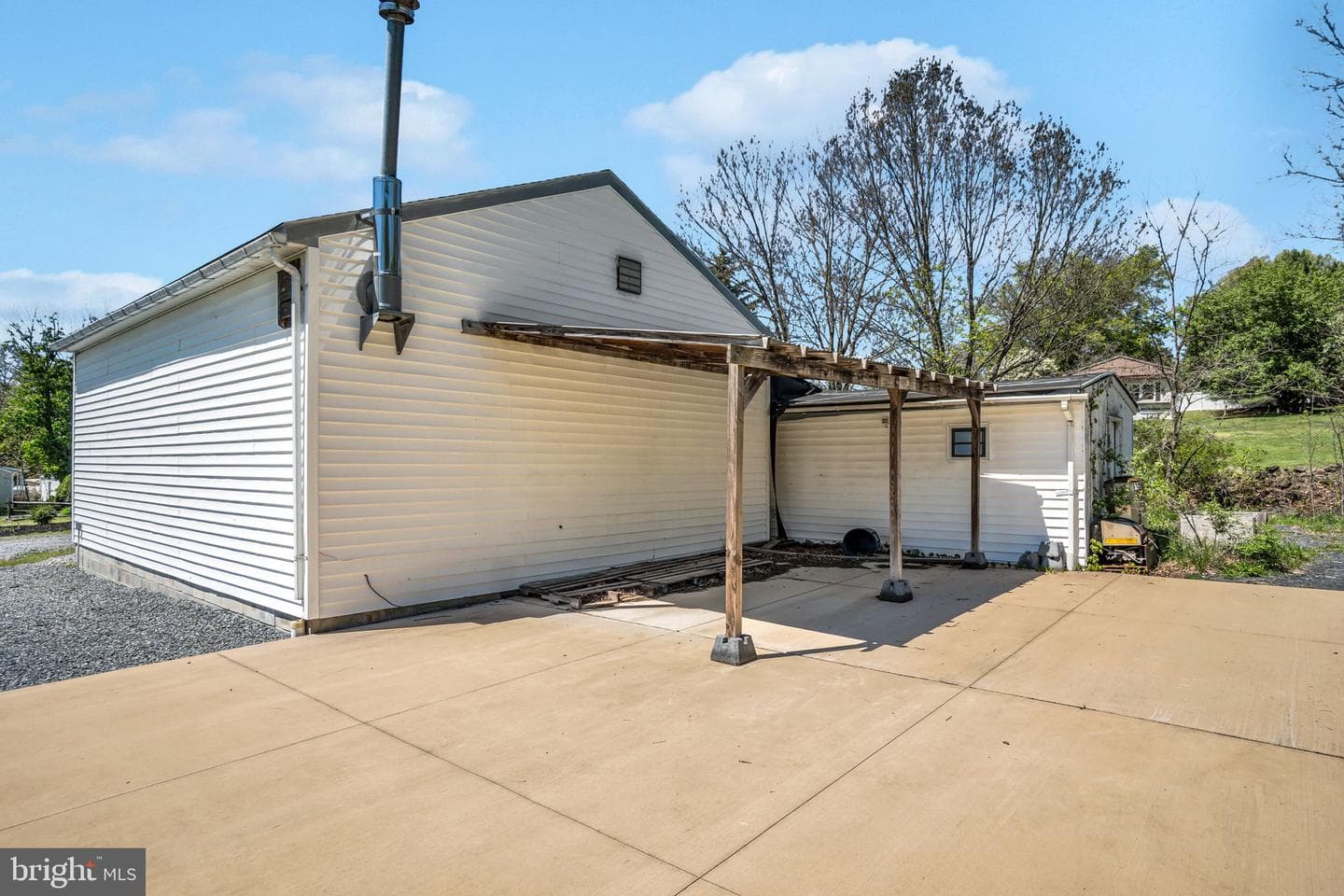465 Mt Airy Road photo 32