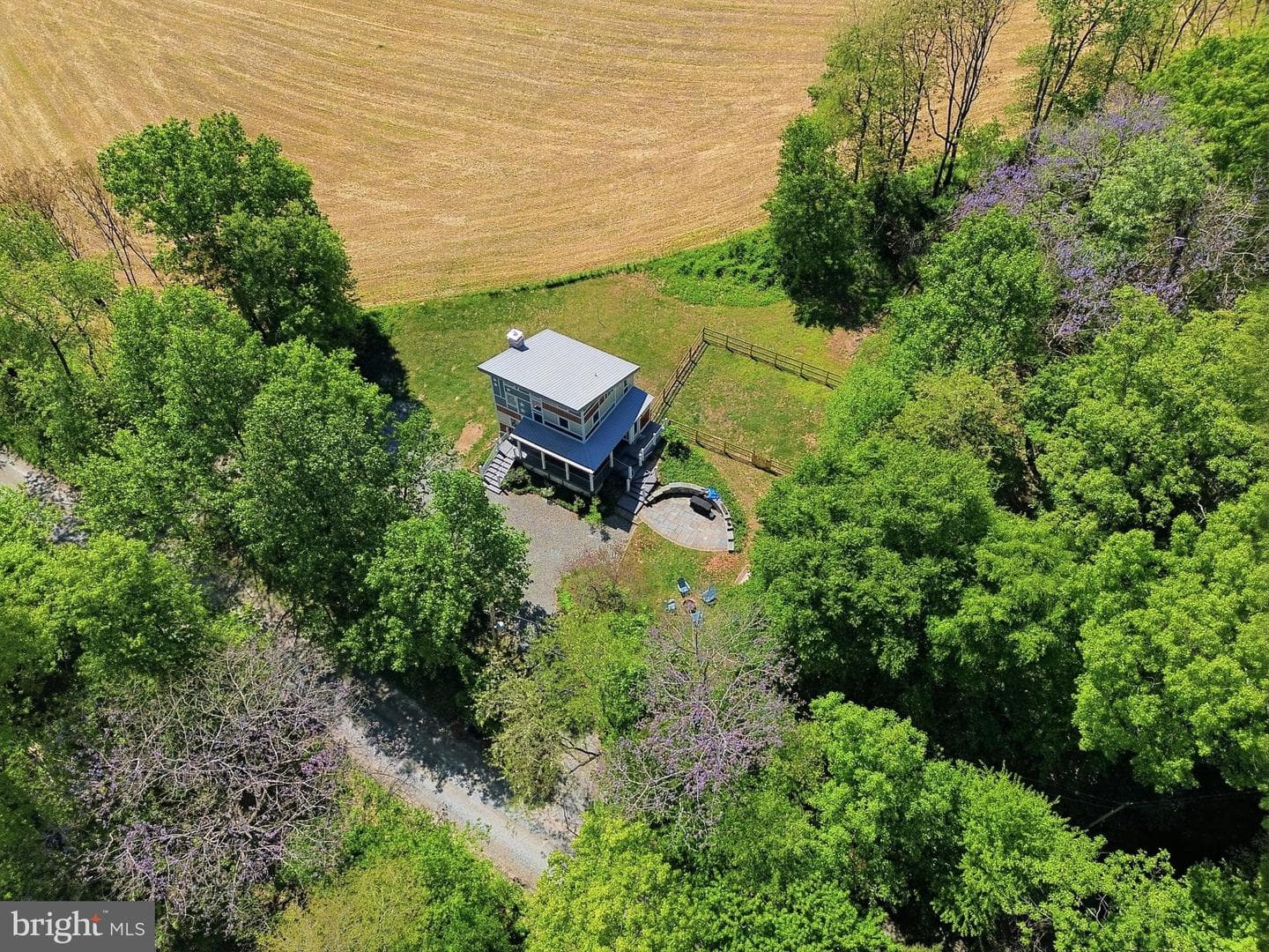 293 Grove Road photo 29