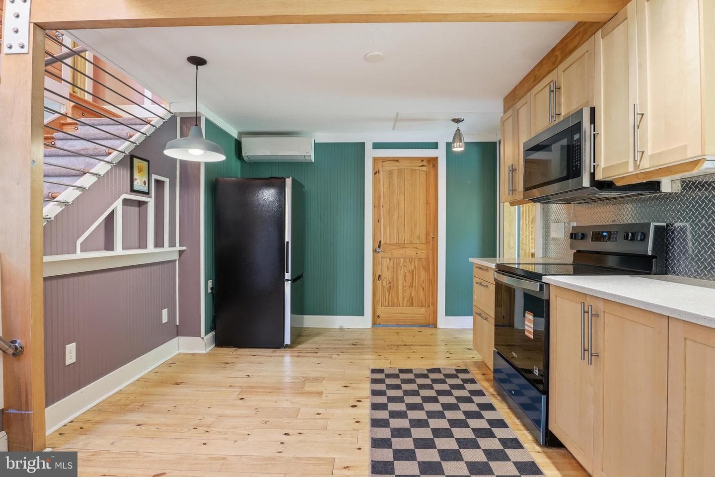 293 Grove Road photo 7