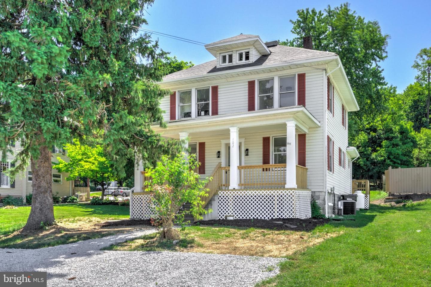 102 Main Street, Delta