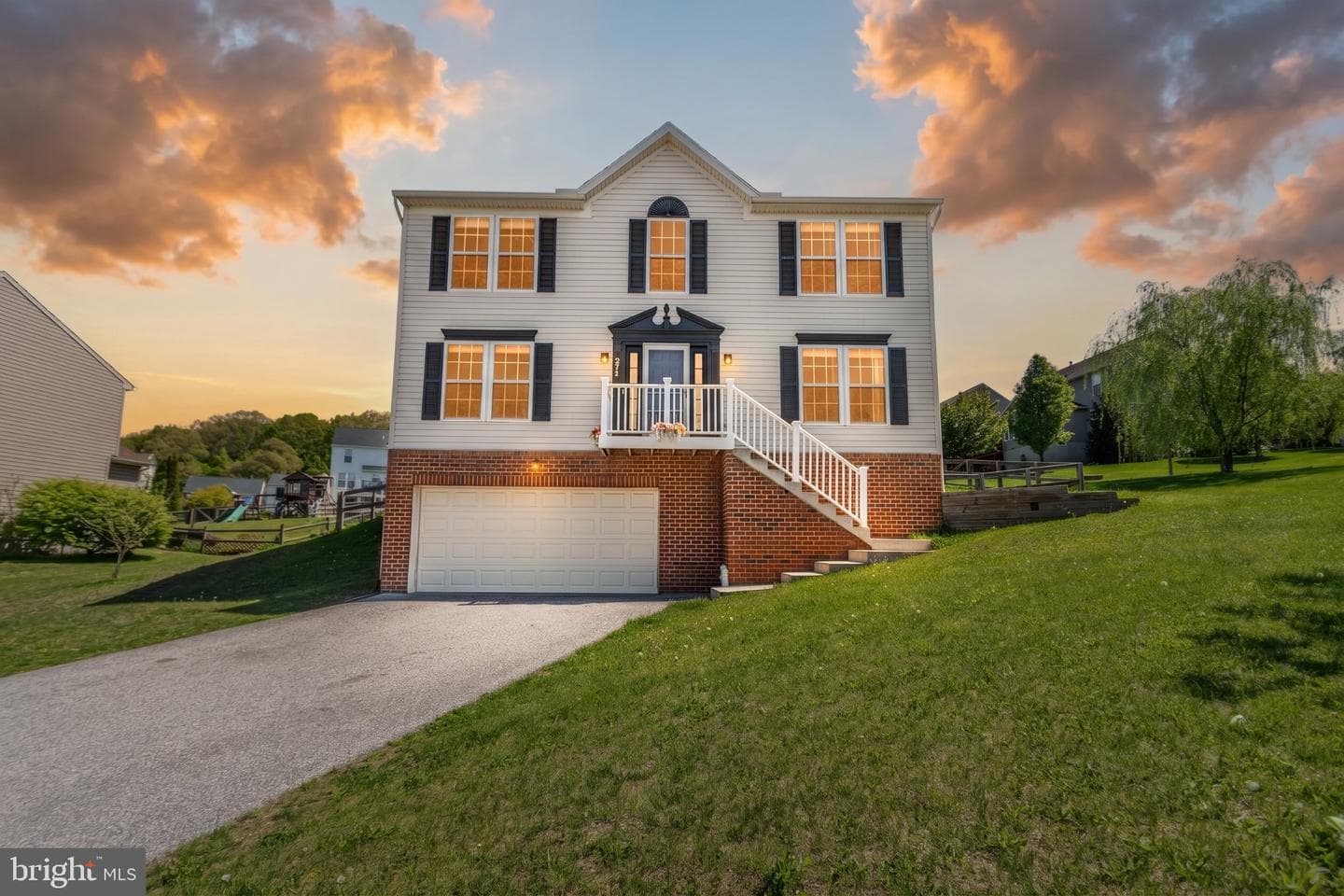 271 Courtney Court, Spring Grove