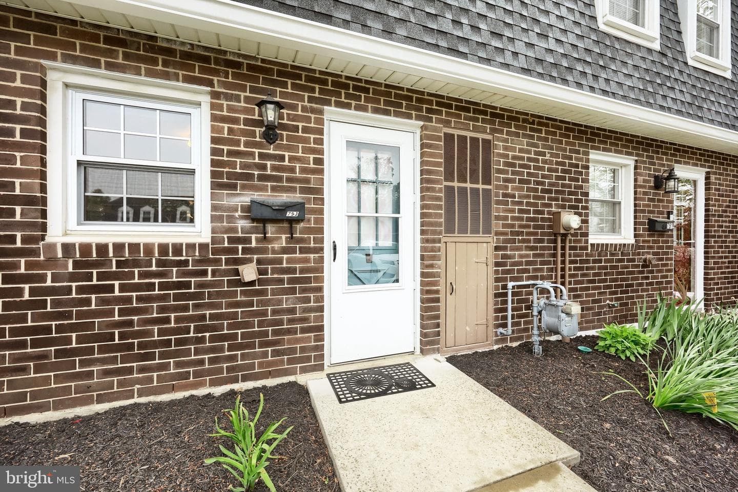 793 Hardwick Place photo 2