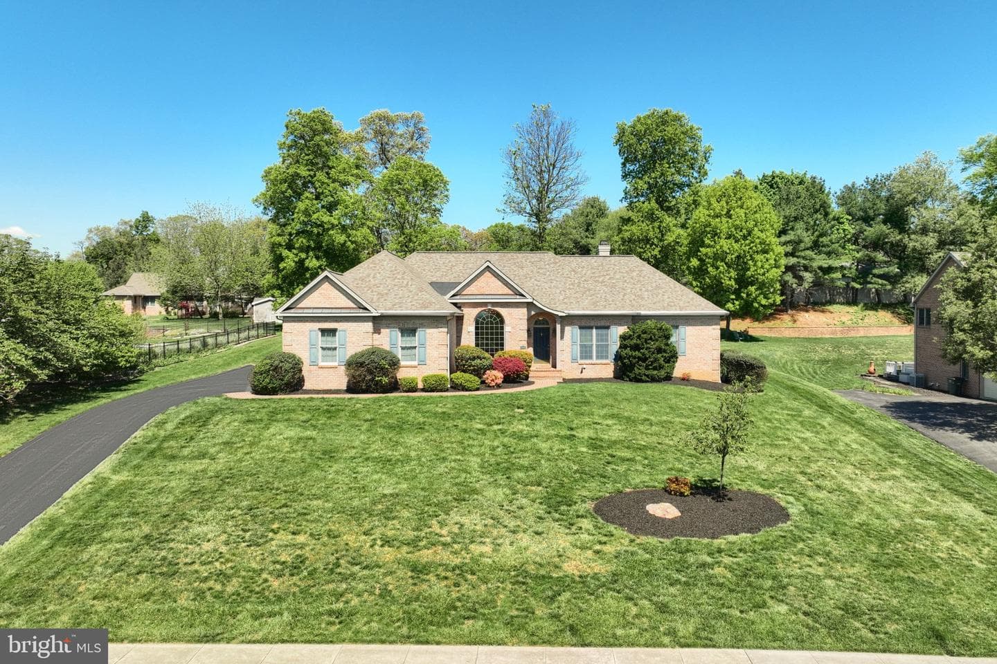 2246 Spangler Circle photo 2