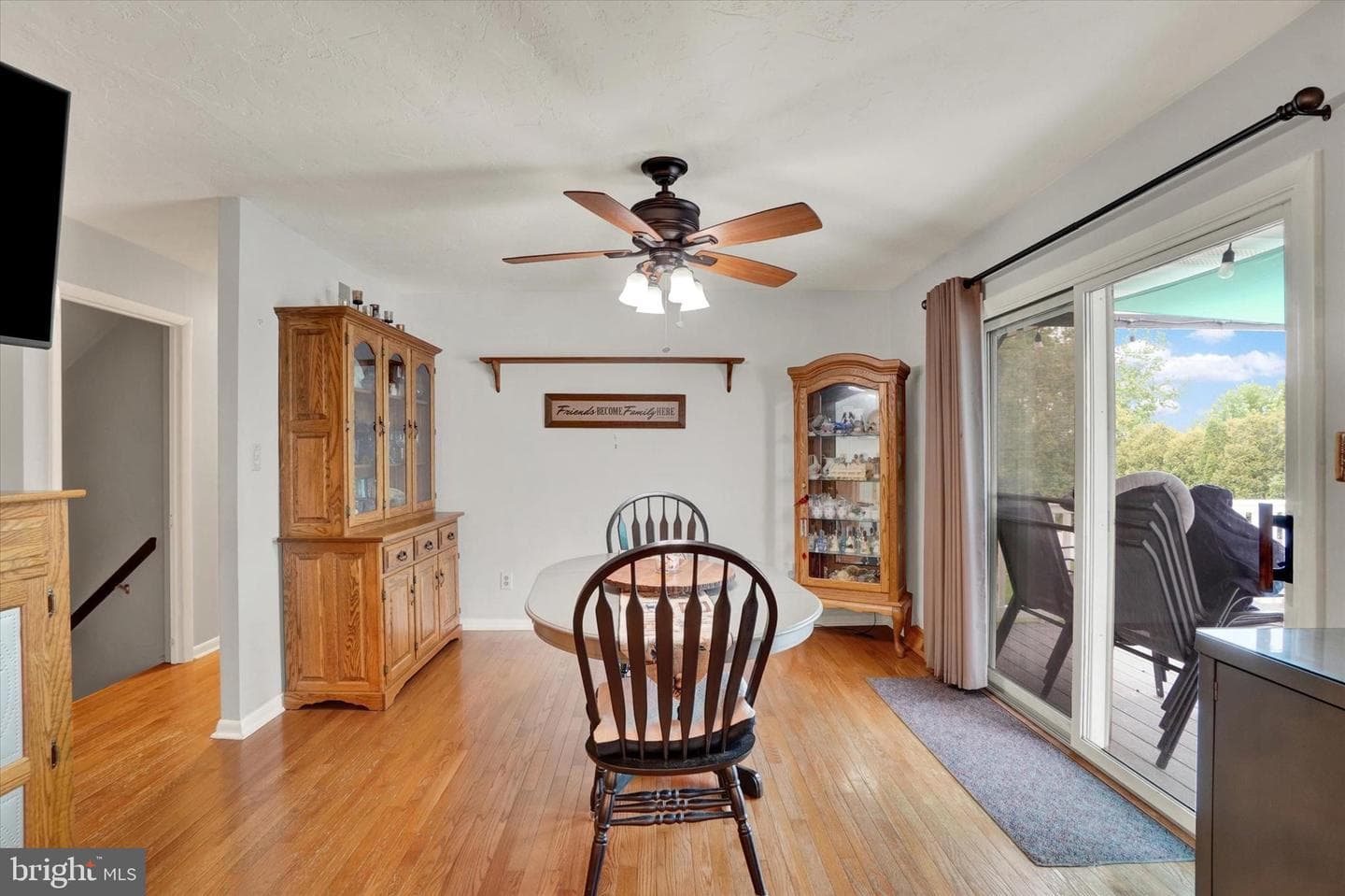 213 Lartry Drive photo 6