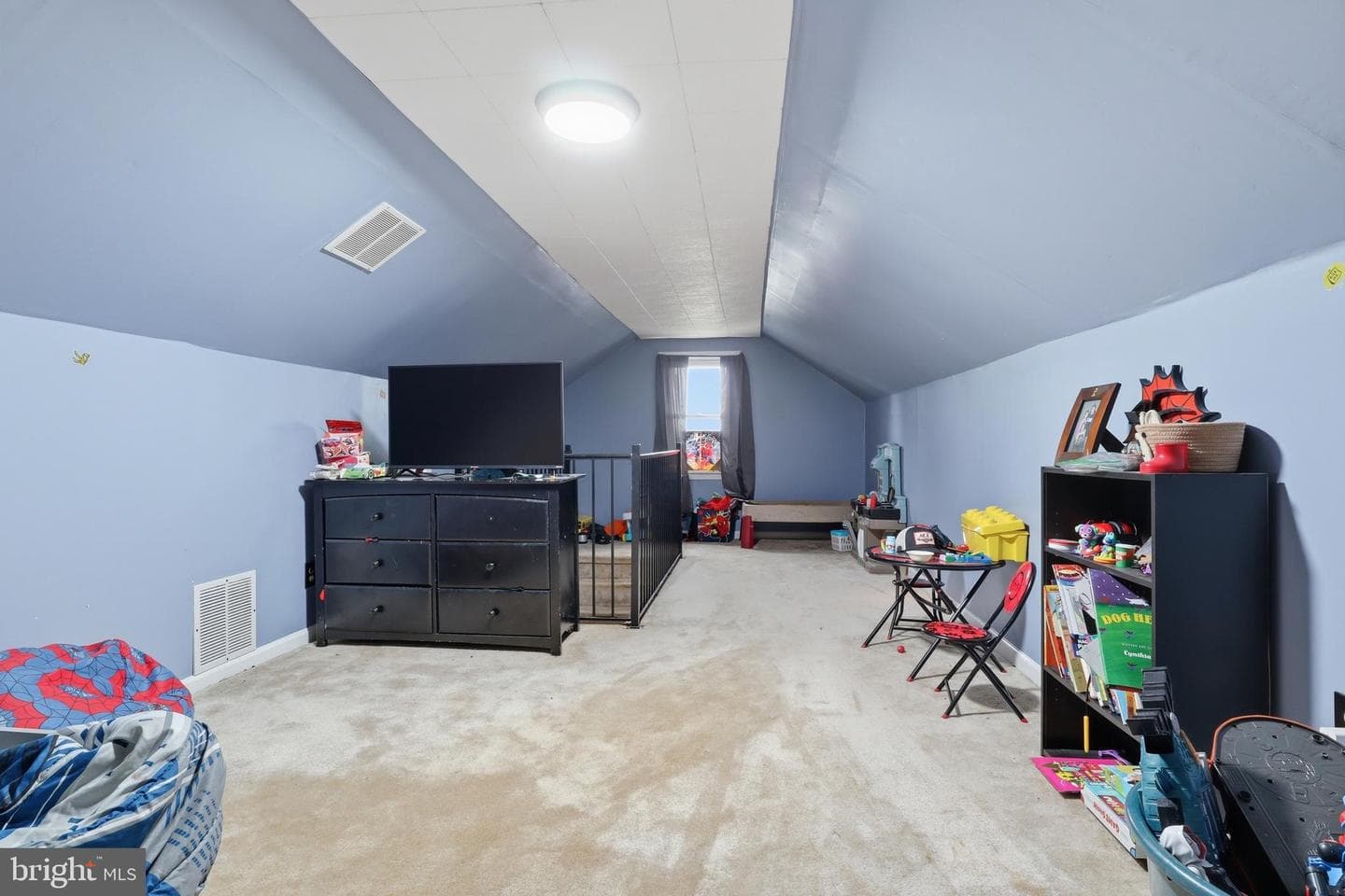 615 E Broadway photo 22