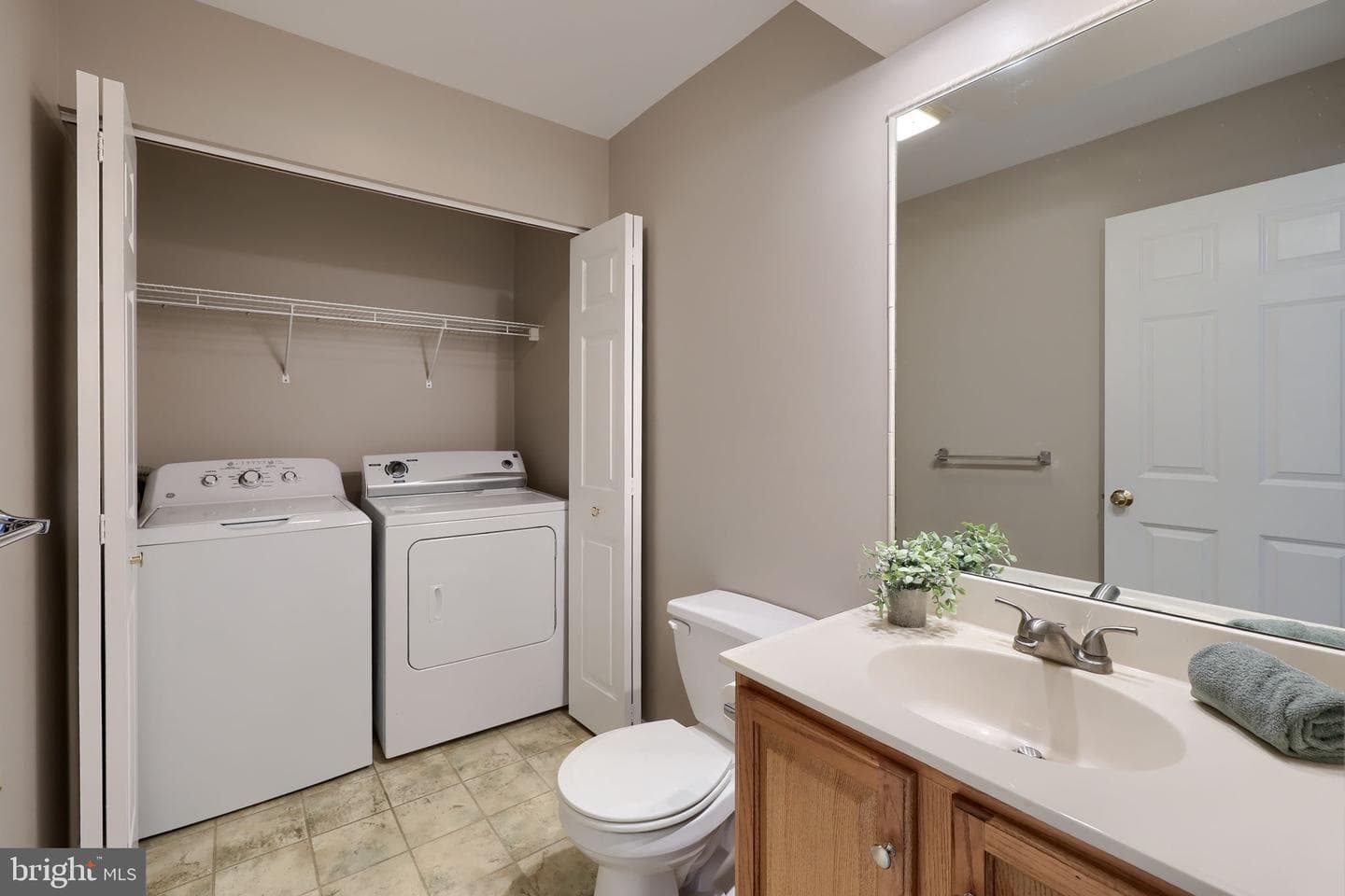 2833 Woodmont Drive photo 15