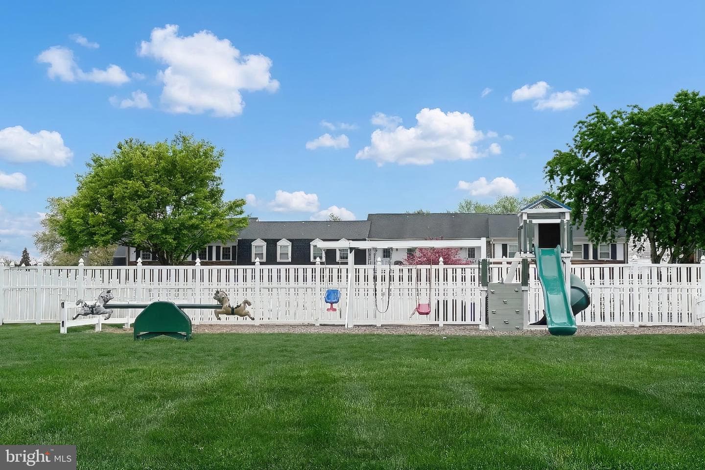 1600 Devers Road photo 28