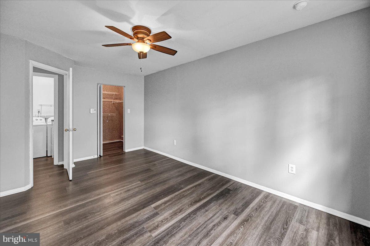 1499 W Princess Street photo 9