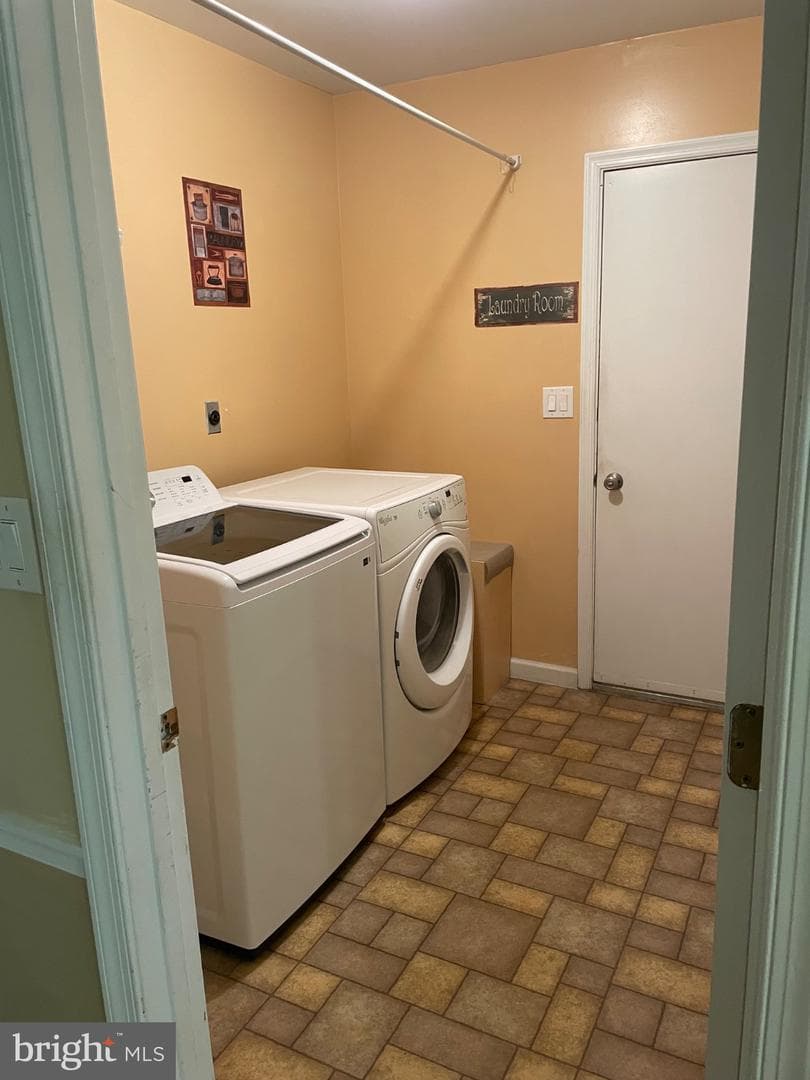 3276 Falcon Lane photo 9