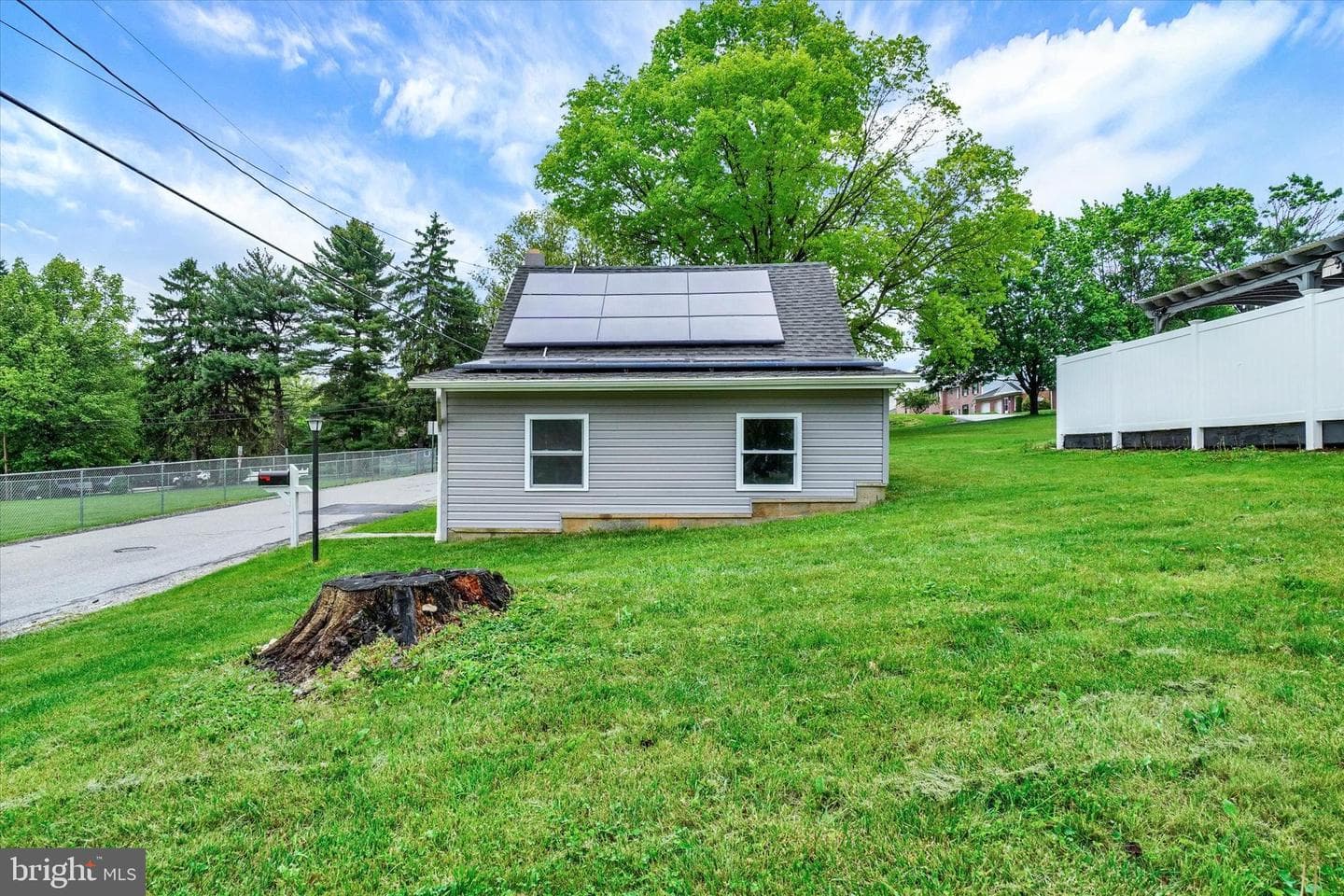 93 W High Street photo 17