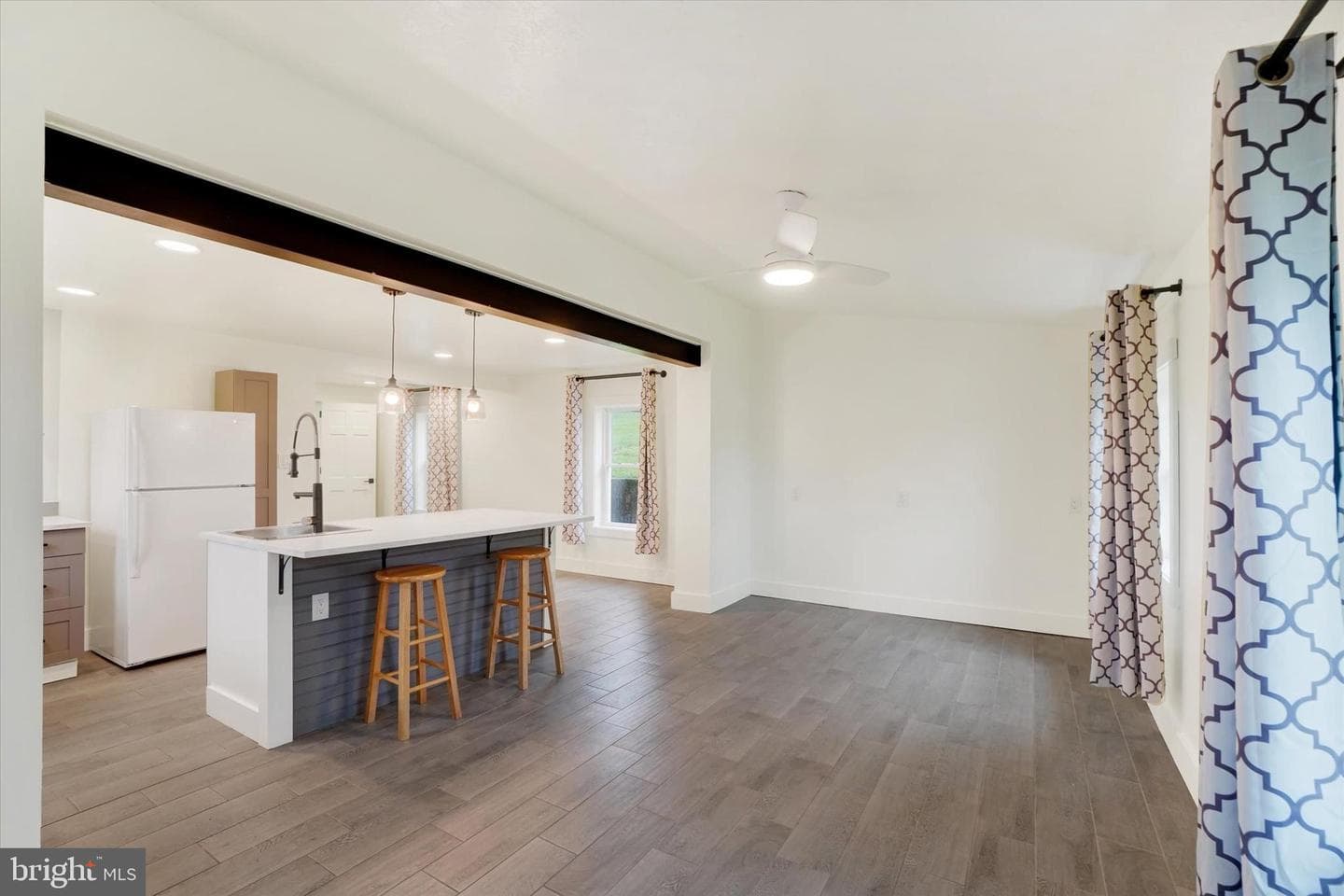 93 W High Street photo 6