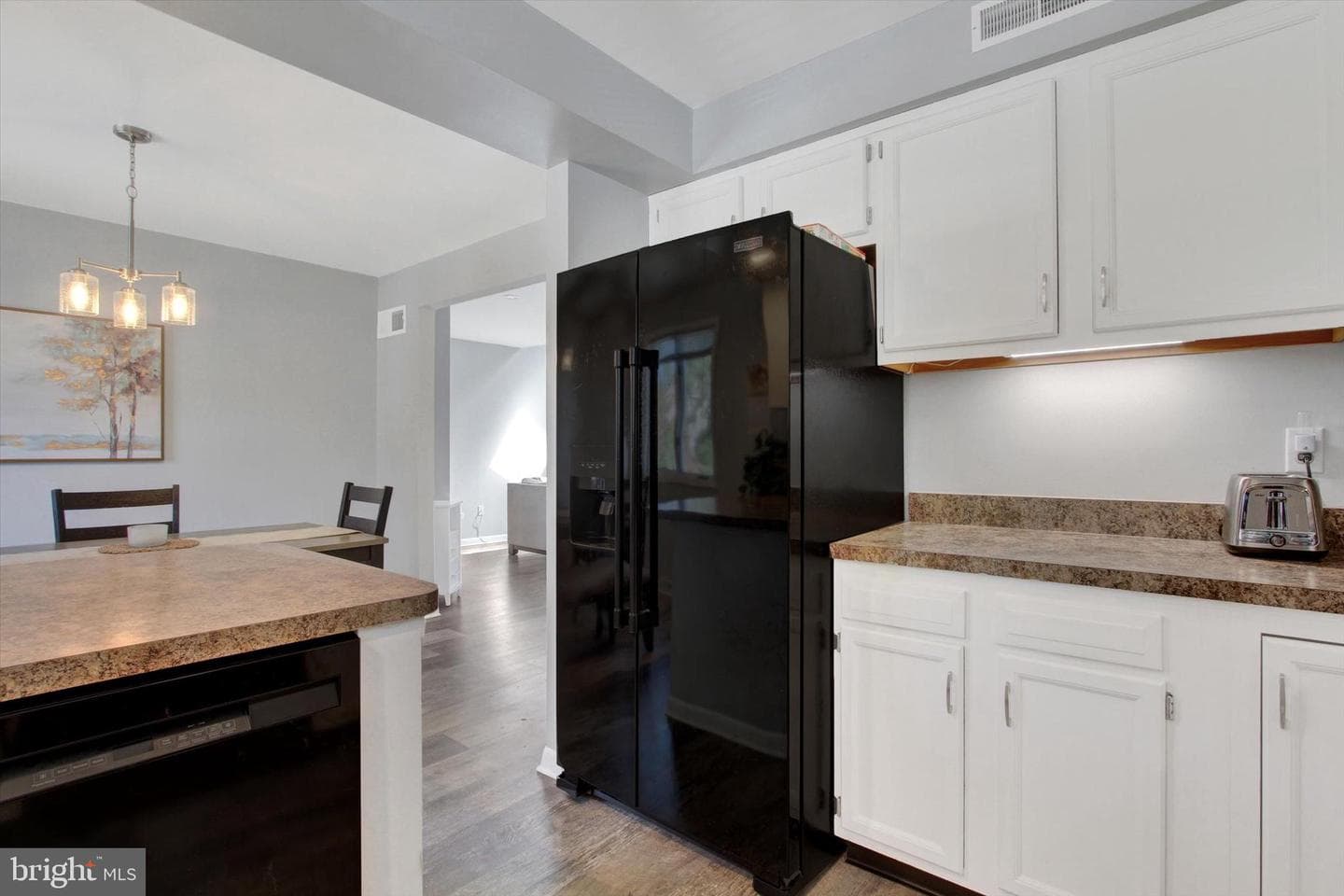 200 Greenleaf Road photo 13
