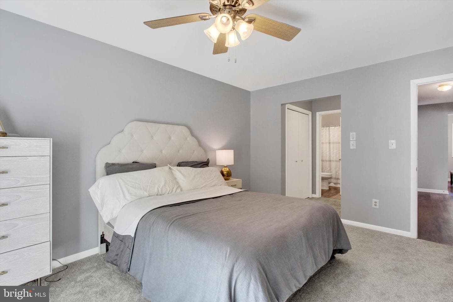 200 Greenleaf Road photo 16