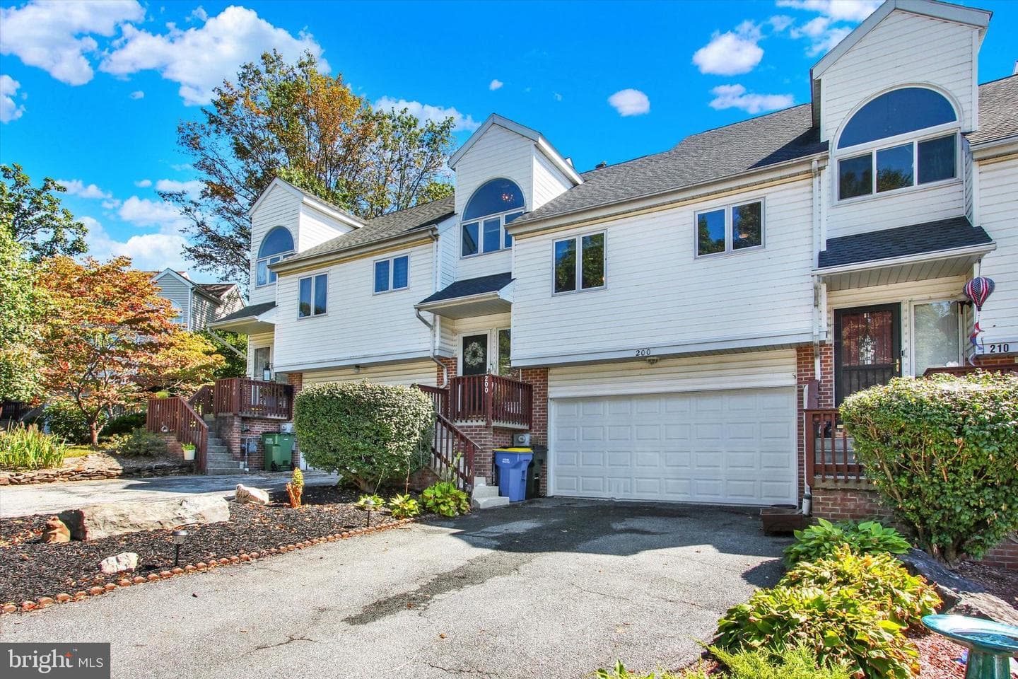 200 Greenleaf Road photo 2