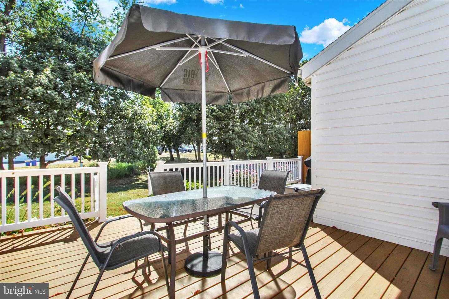 200 Greenleaf Road photo 22