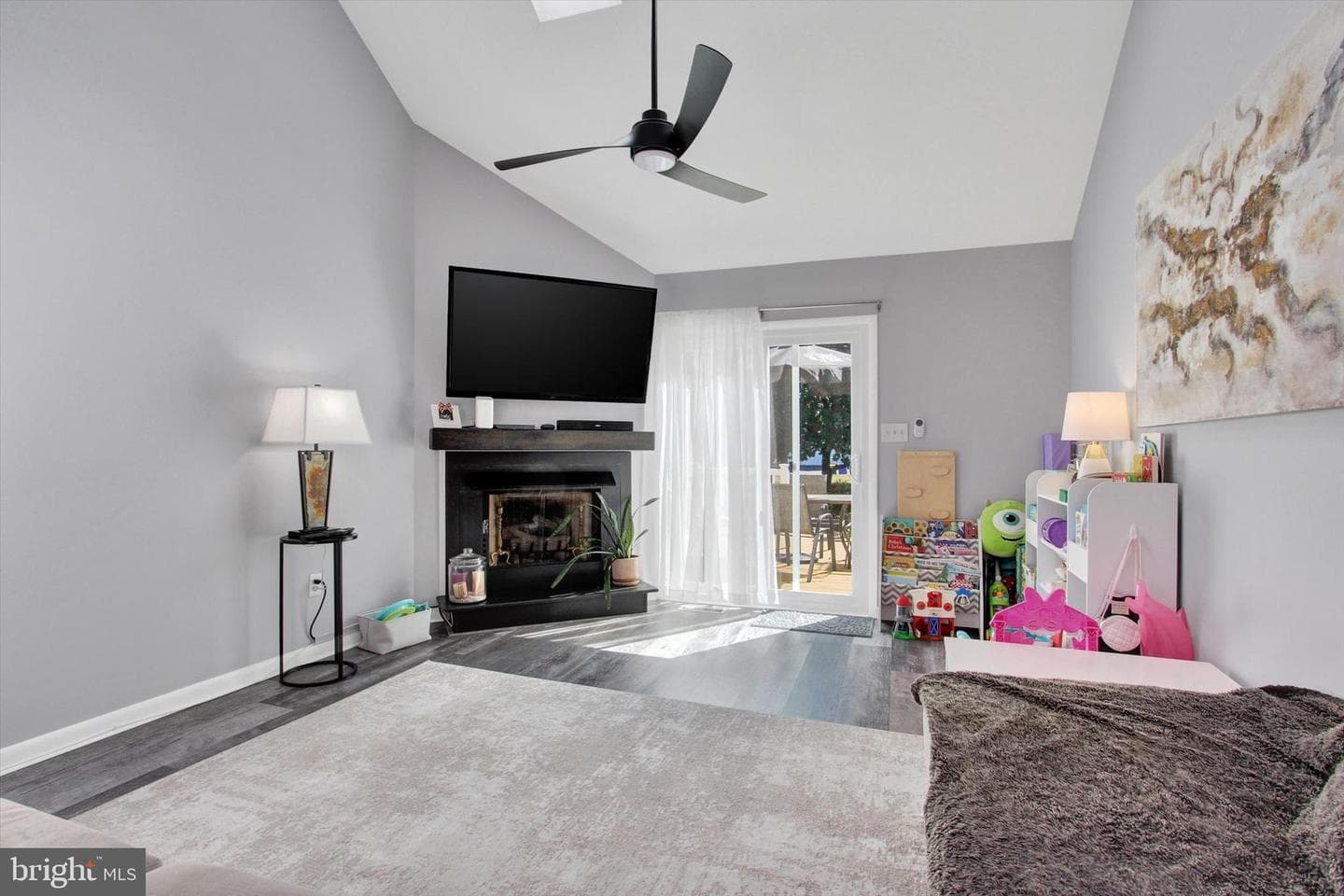 200 Greenleaf Road photo 5