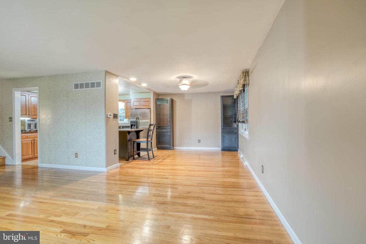 420 Cortleigh Drive photo 10