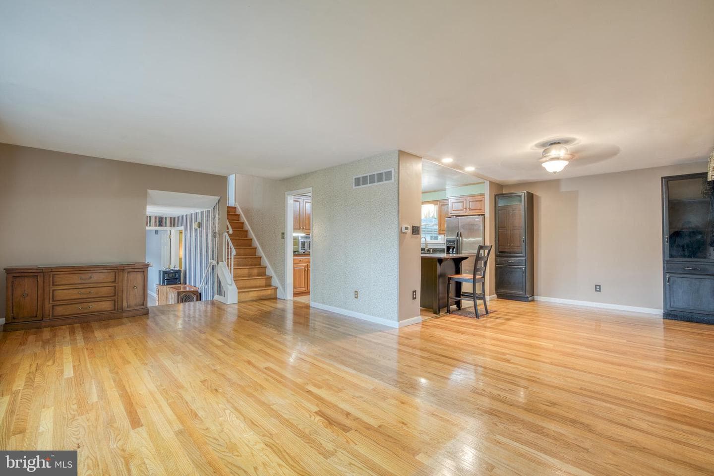 420 Cortleigh Drive photo 11