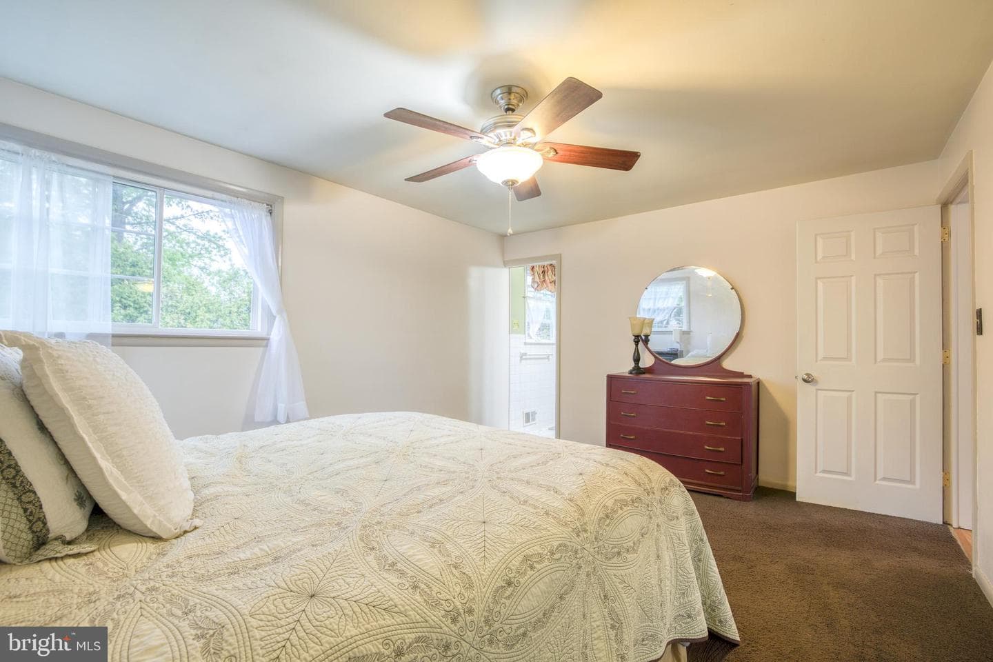 420 Cortleigh Drive photo 30