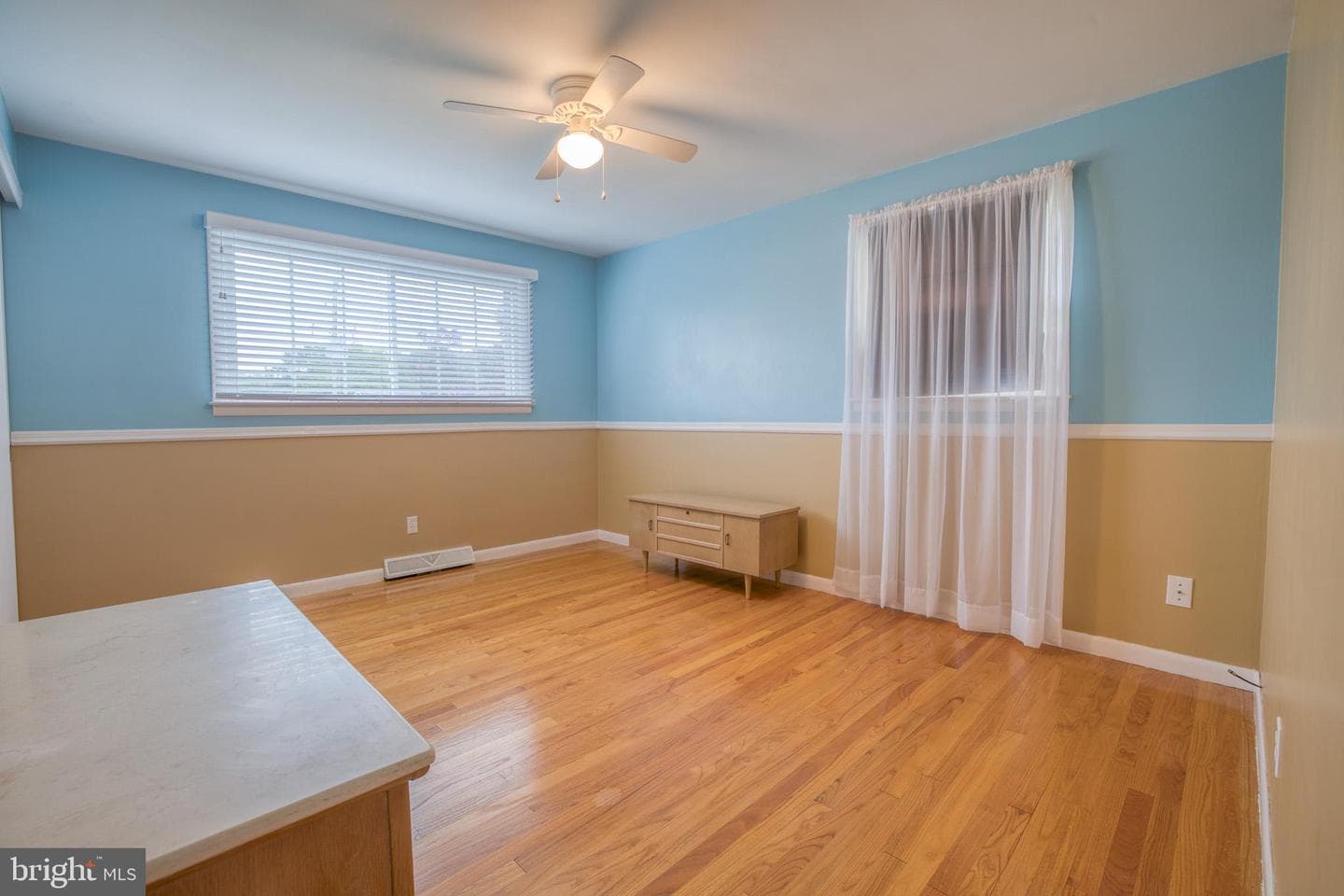 420 Cortleigh Drive photo 32