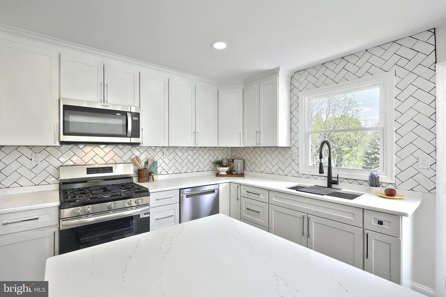 823 Baltimore Street photo 25