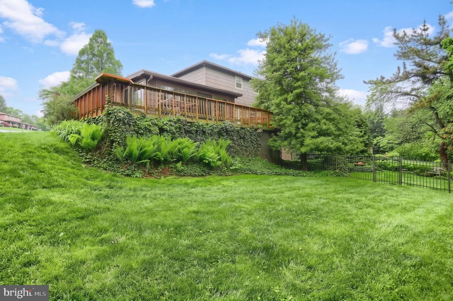 3220 Round Hill Road photo 9
