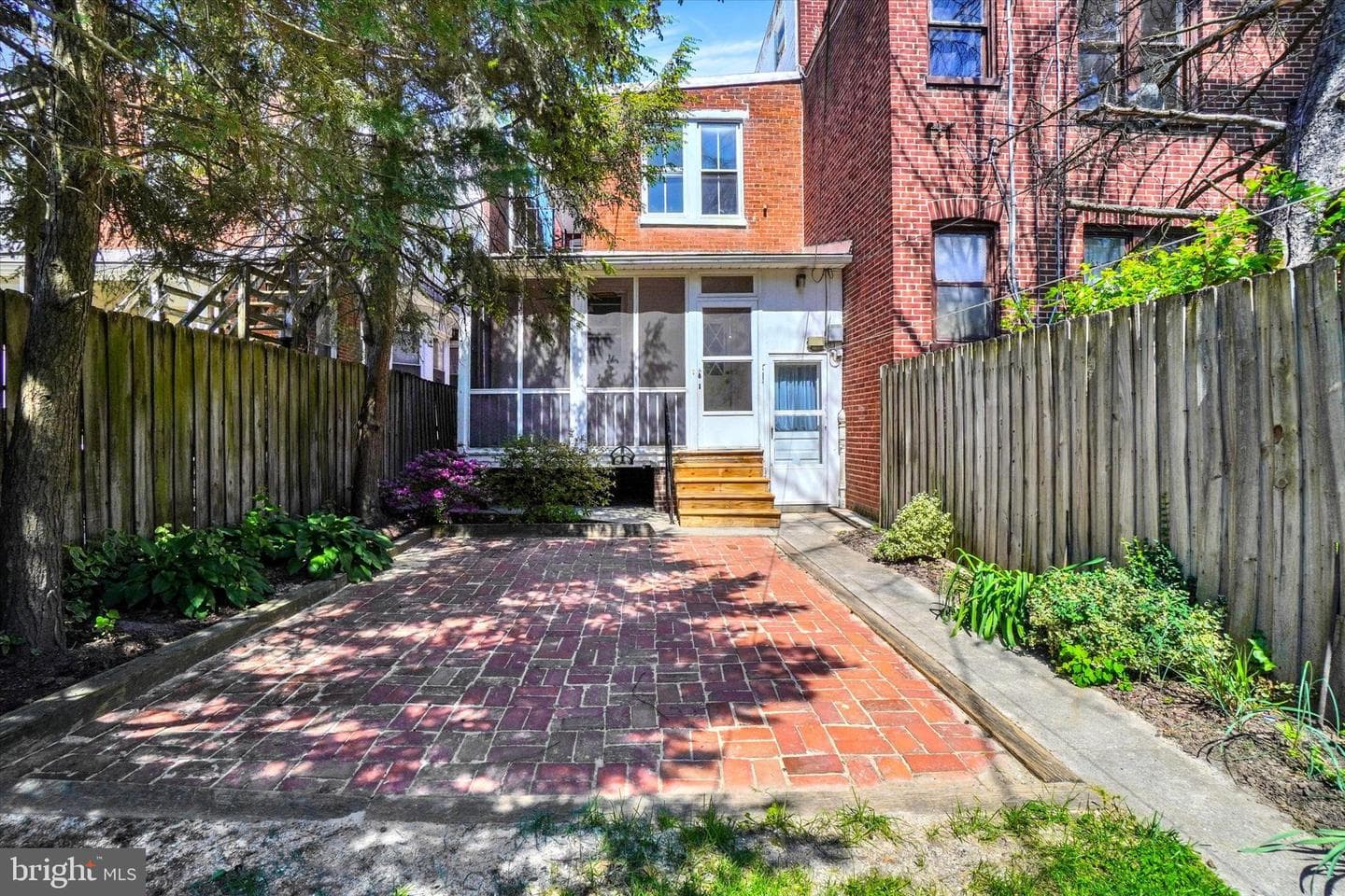 704 Madison Avenue photo 25