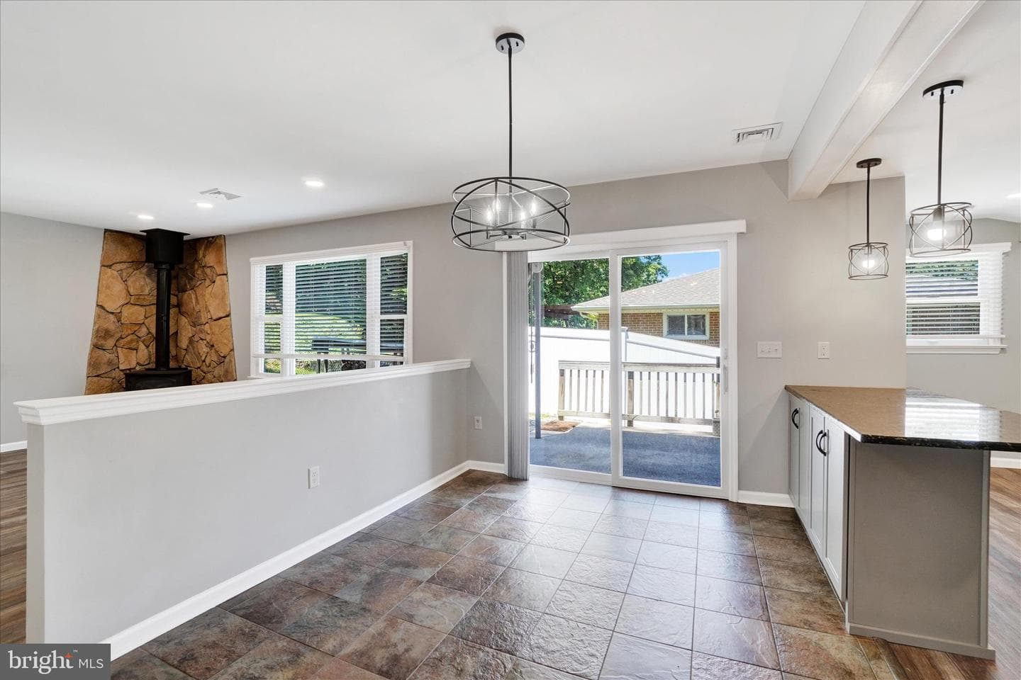 1542 Bonbar Road photo 11