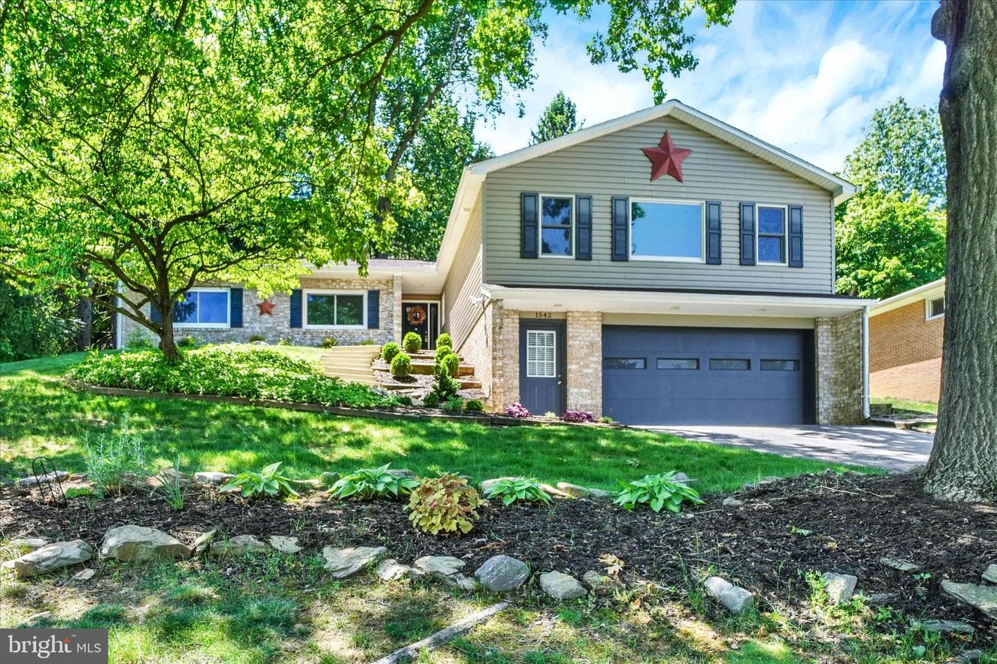 1542 Bonbar Road photo 3