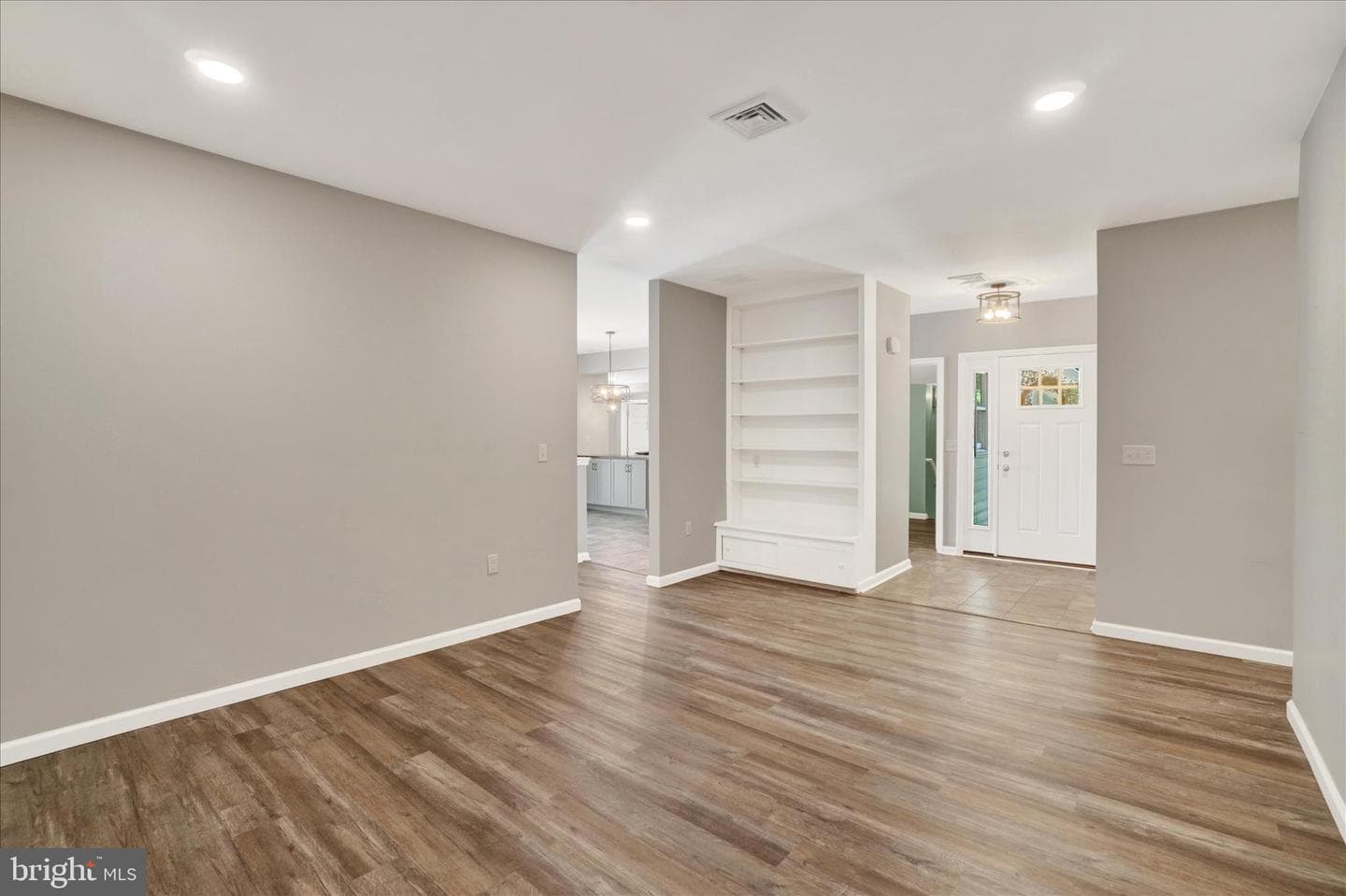 1542 Bonbar Road photo 8