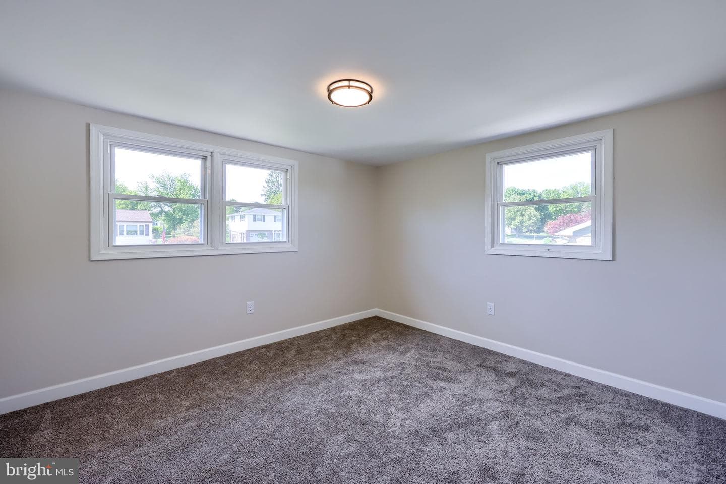 250 Nollyn Drive photo 29