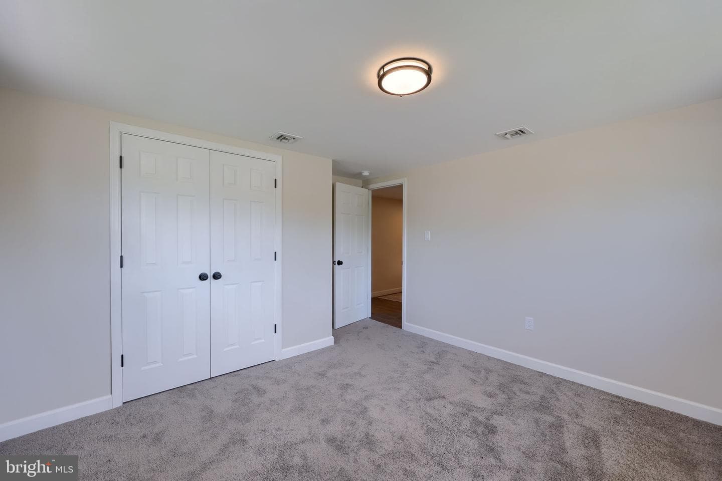 250 Nollyn Drive photo 30