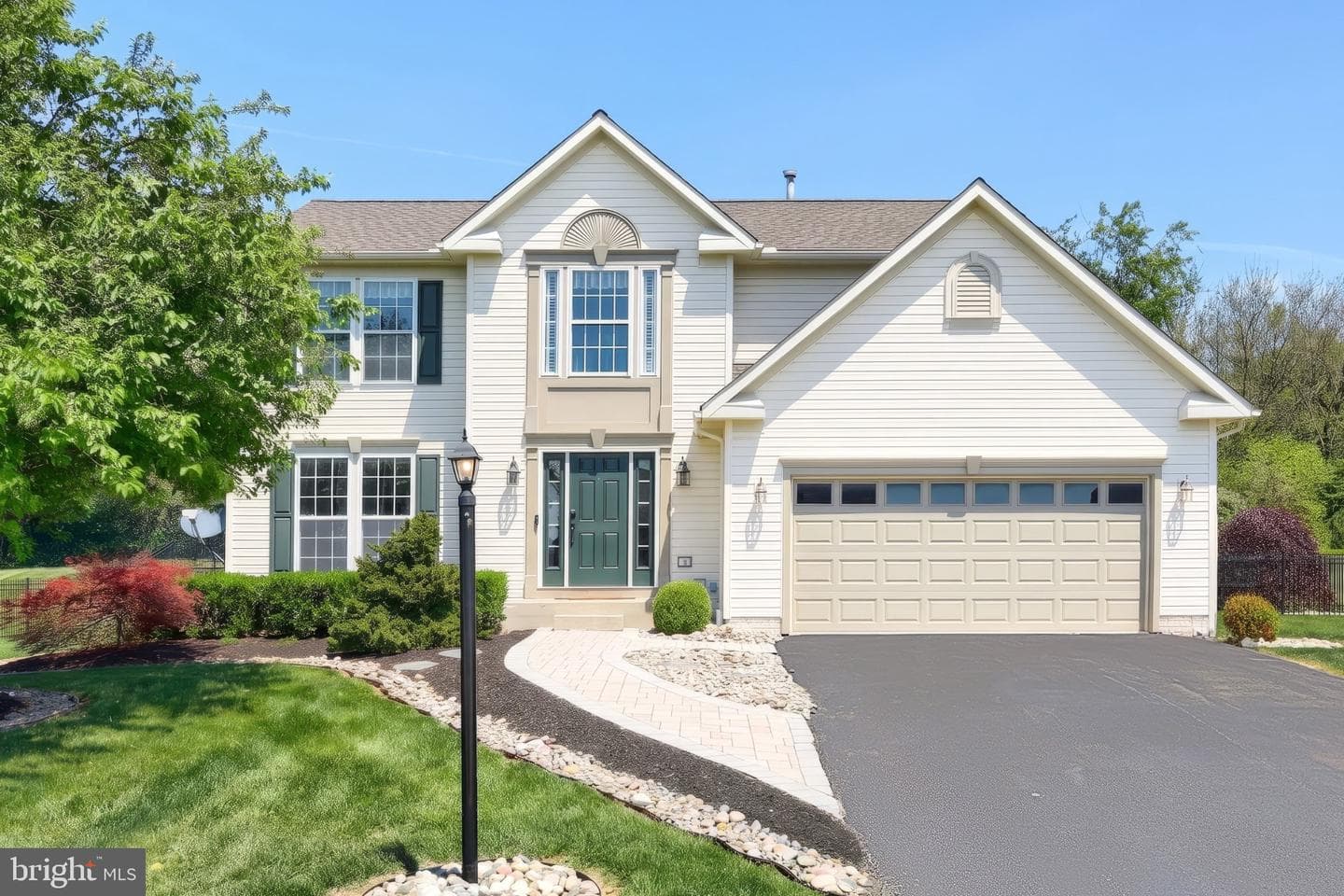 448 El Vista Drive photo 3
