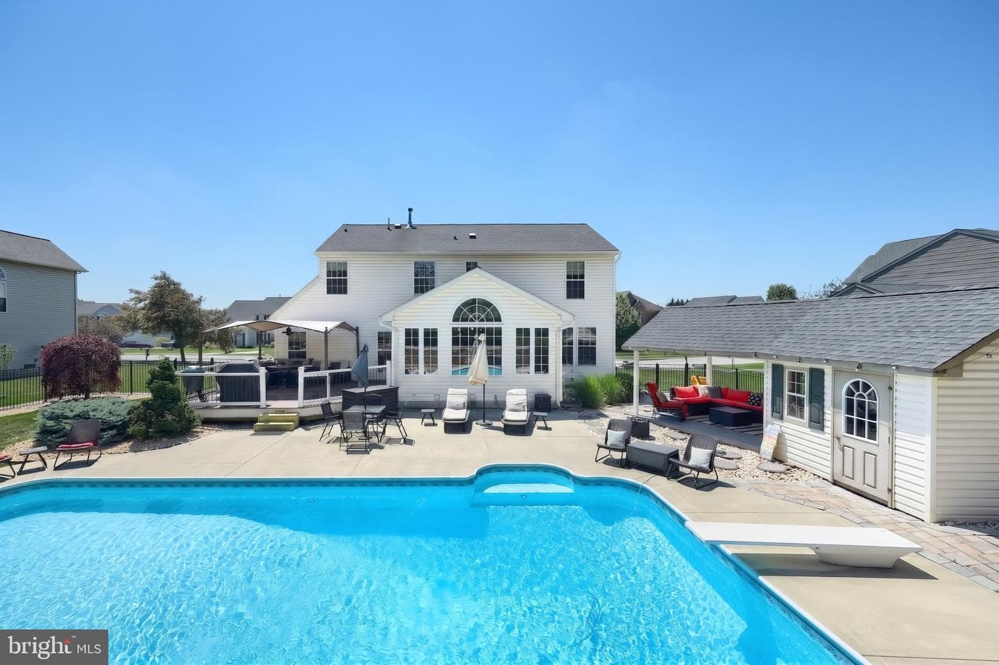 448 El Vista Drive photo 8