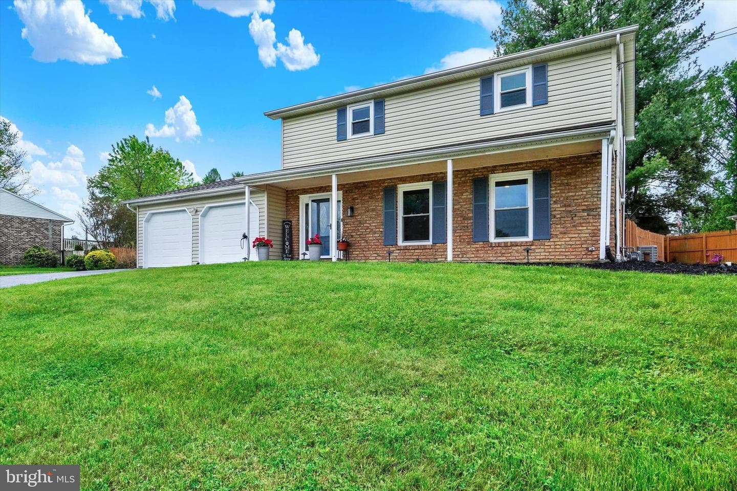 2252 Chestnut Road photo 2