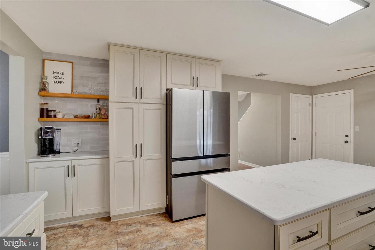2252 Chestnut Road photo 7