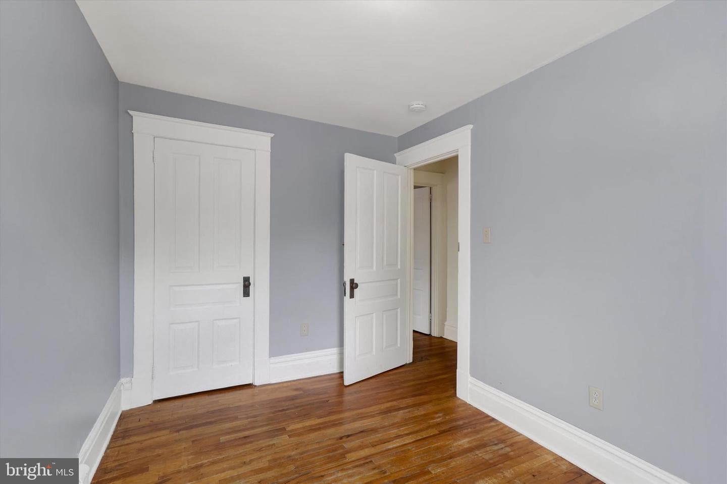 120 E Jackson Street photo 14