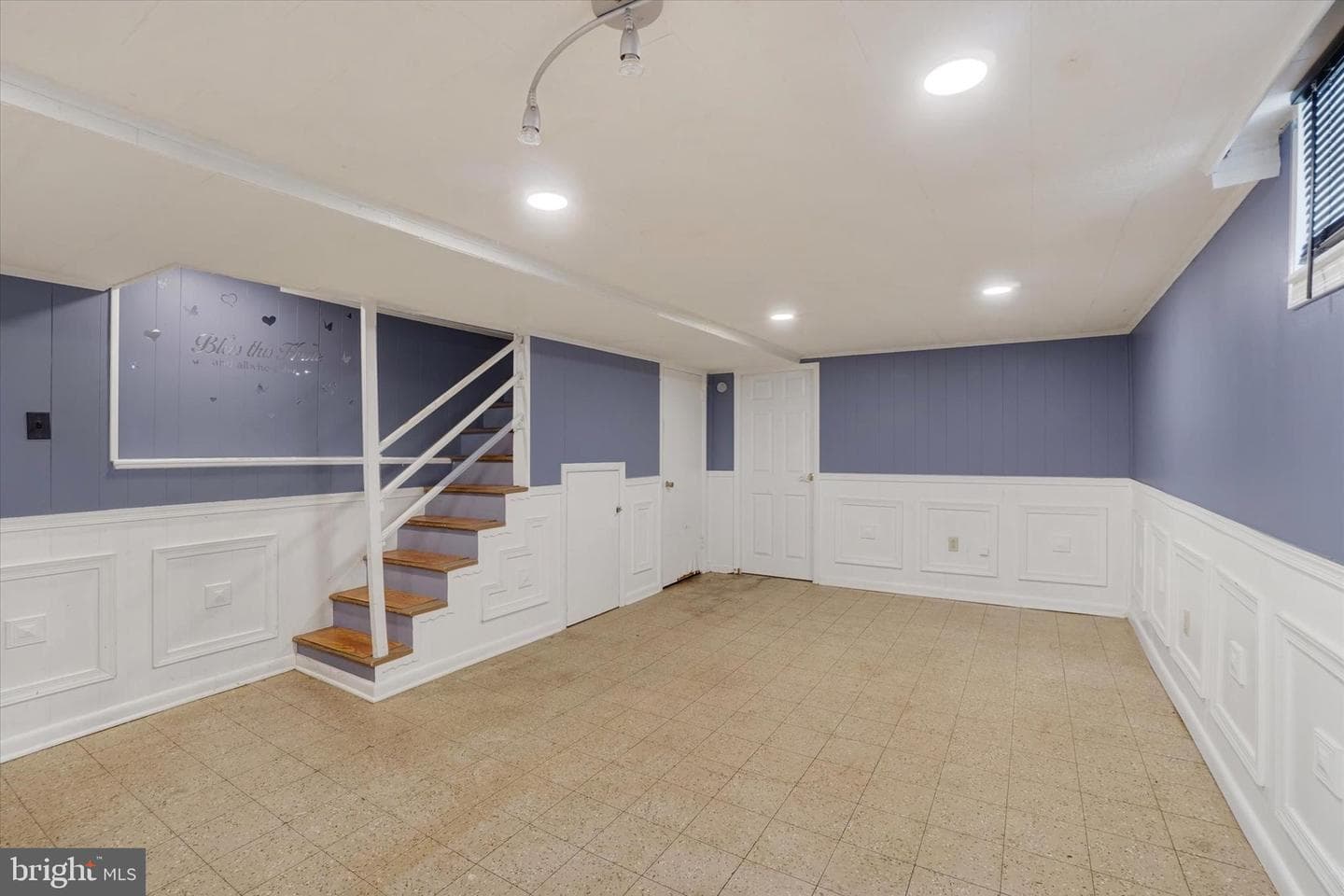120 E Jackson Street photo 20