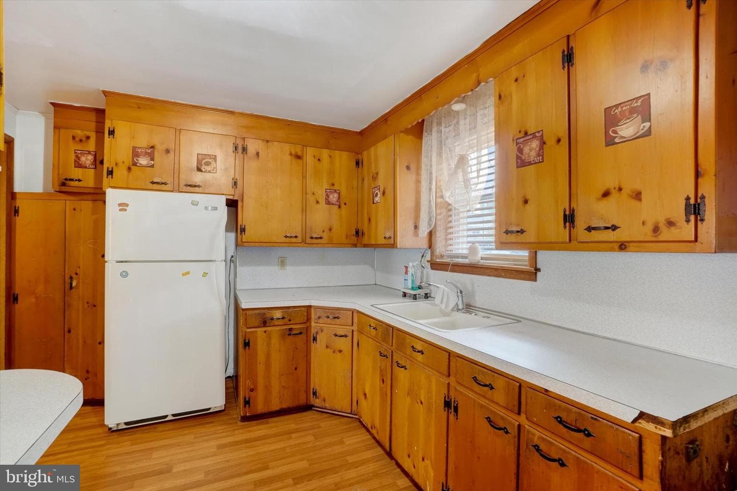 120 E Jackson Street photo 8
