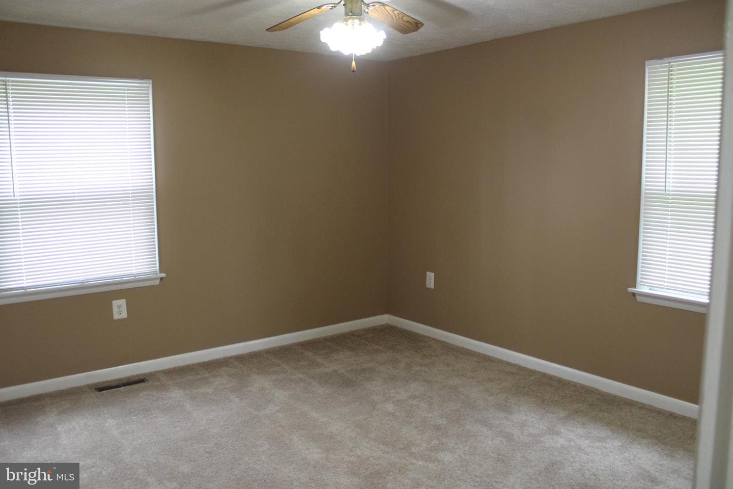 6 Barelyn Drive photo 13