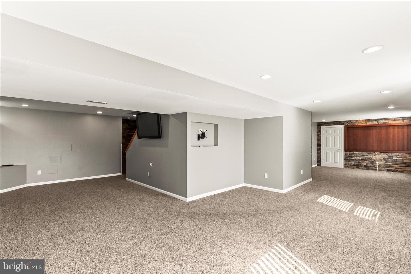 17323 Russett Farm Drive photo 40