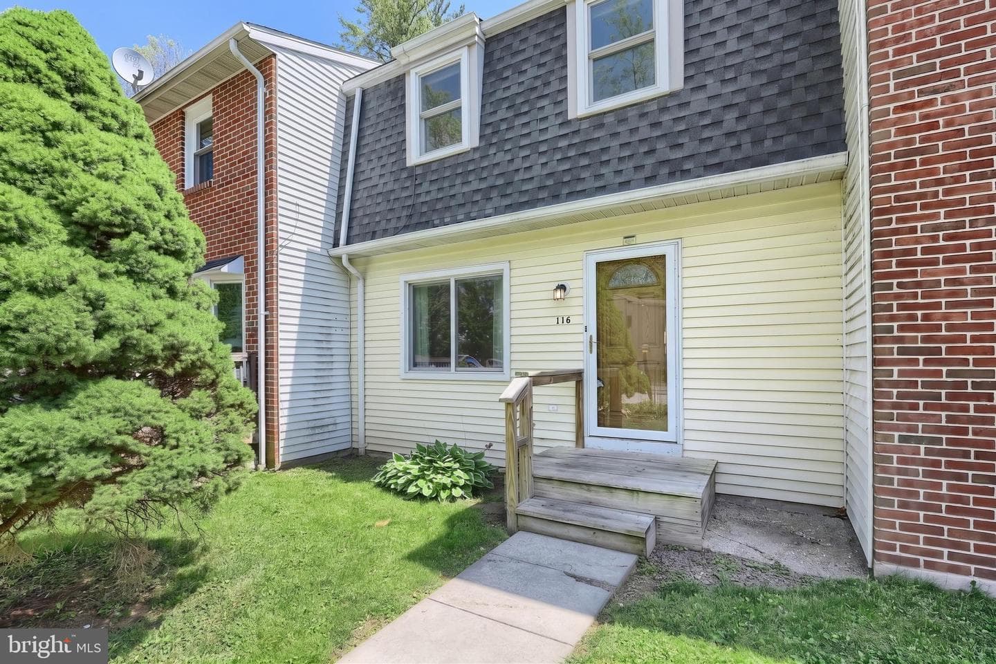 116 Covington Drive photo 4