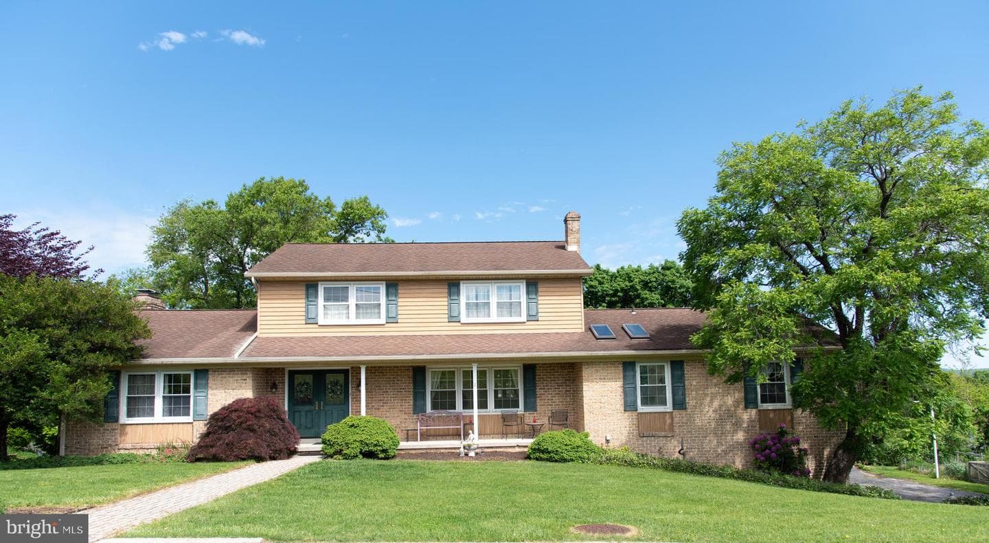 100 Albright Drive, Hanover