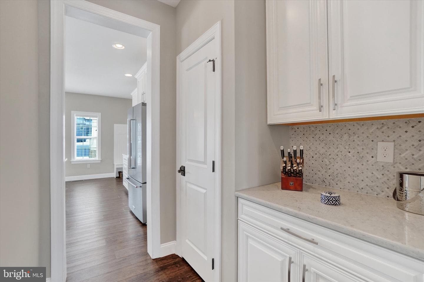 411 Peggy Lane photo 11