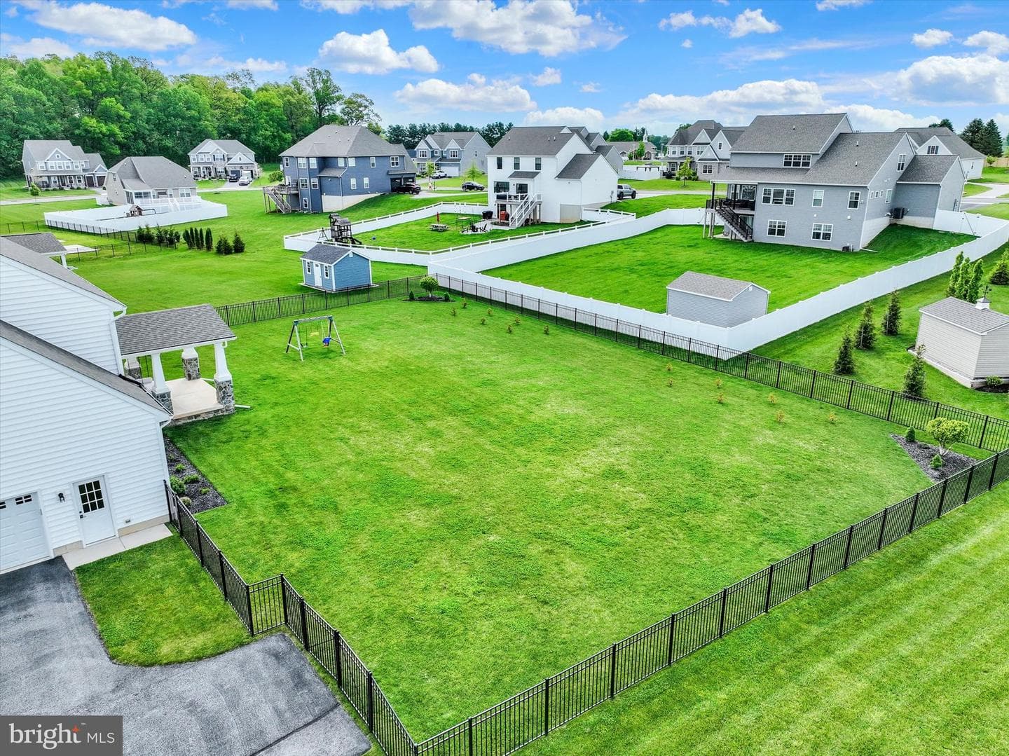 411 Peggy Lane photo 28