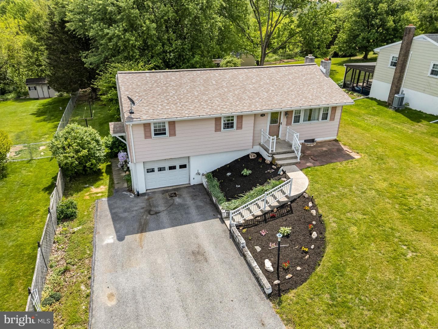 135 Hemler Drive photo 5